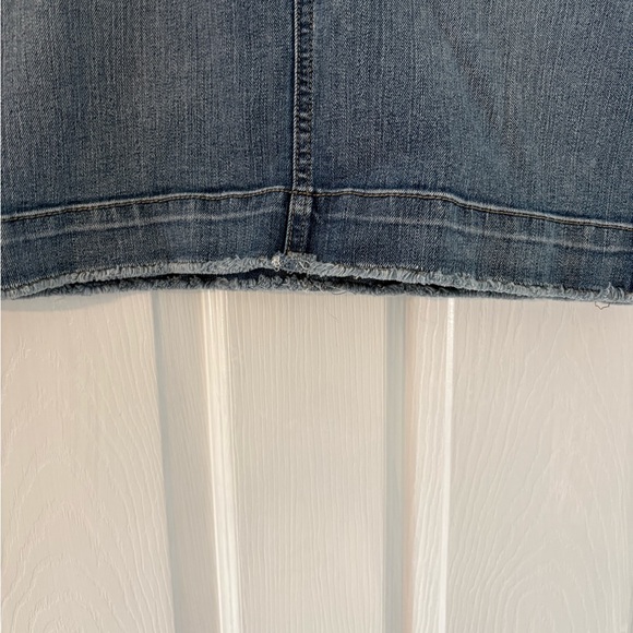 Denim Mini Skirt LOFT Frayed Hem Y2K Low Rise Jean Skirt Size 6 vintage - Picture 5 of 10